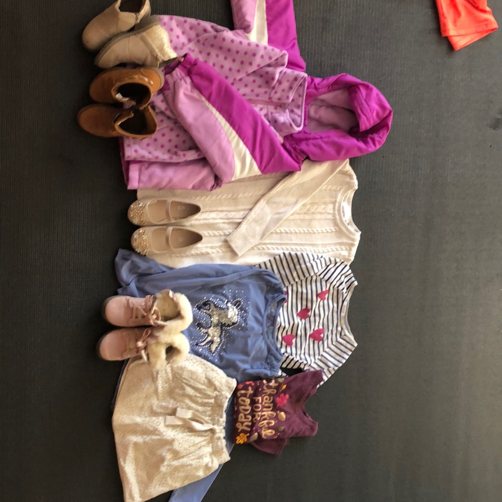 Lot of girls 4t/5t winter/fall clothes and shoes